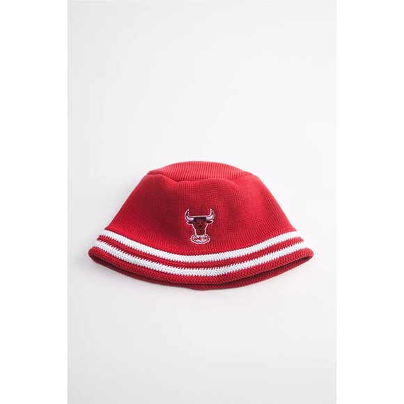 Chicago Bulls Bucket Hat Knit Cap Red White NBA Mitchell & Ness Soft New Tags - Picture 1 of 5